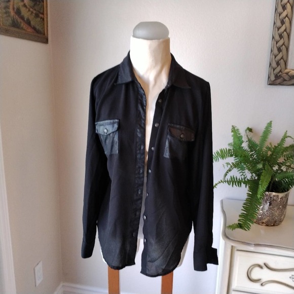 Blu Pepper BLACK Blouse w Faux Leather Accents Pockets Button-Up Long Sleeve - Picture 6 of 9